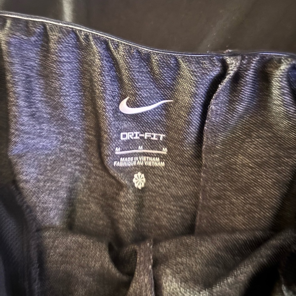 Nike shorts - Picture 3 of 3